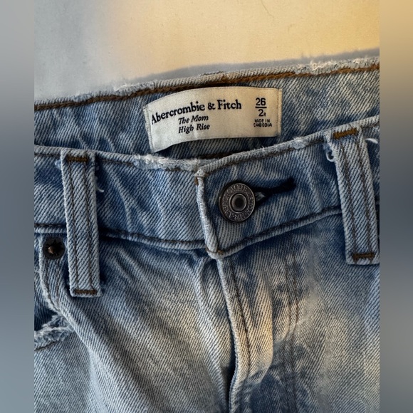 Abercrombie & Fitch Light Blue Distressed Skinny Jeans - Picture 2 of 3